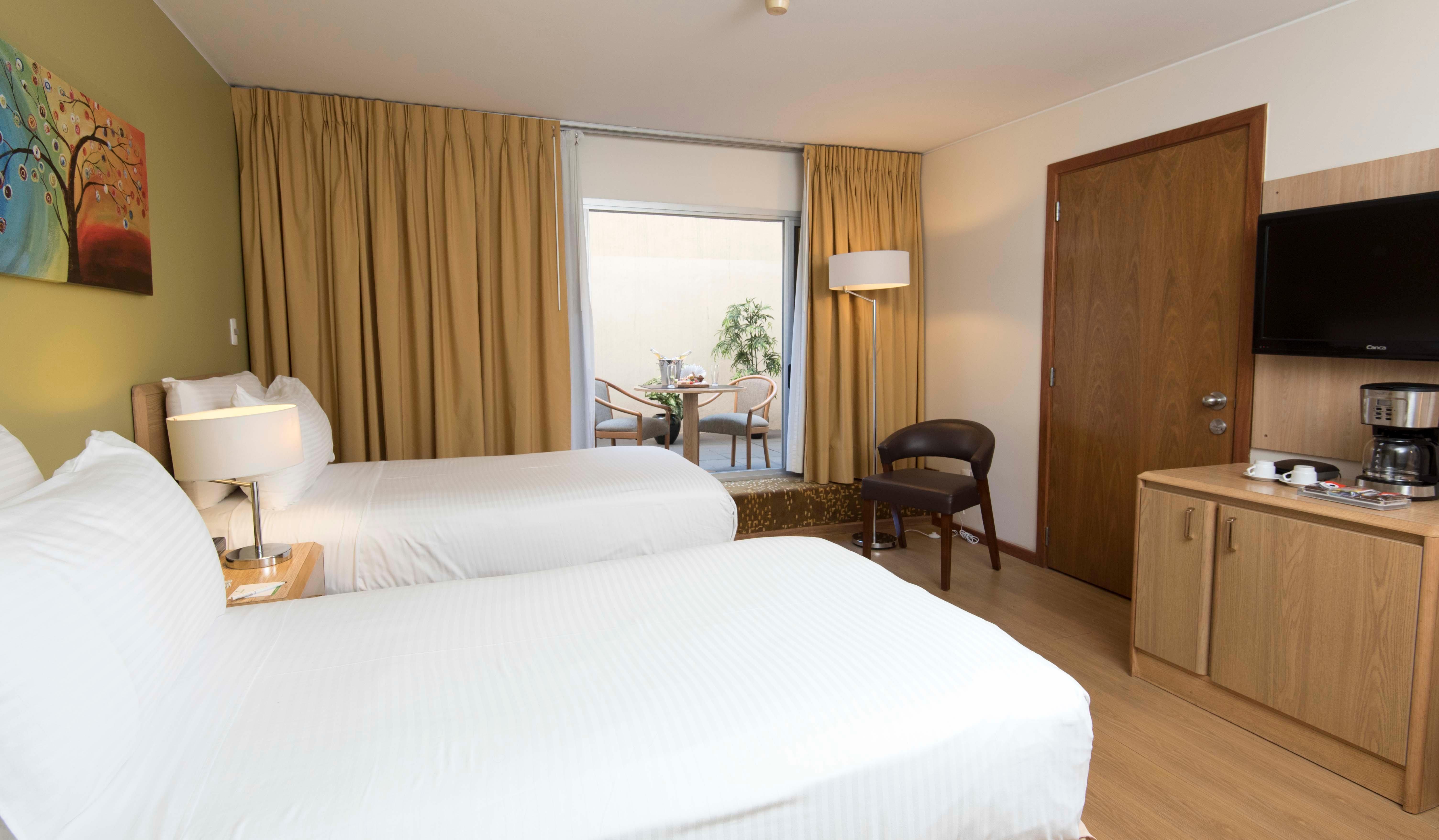 होटल By Ihg 4*