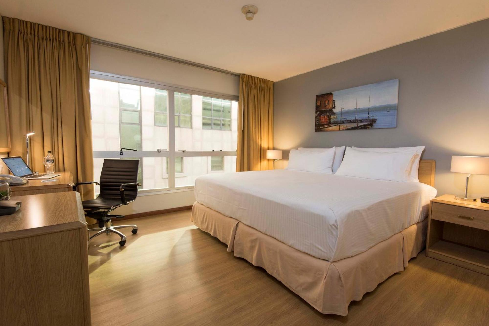 होटल By Ihg 4*