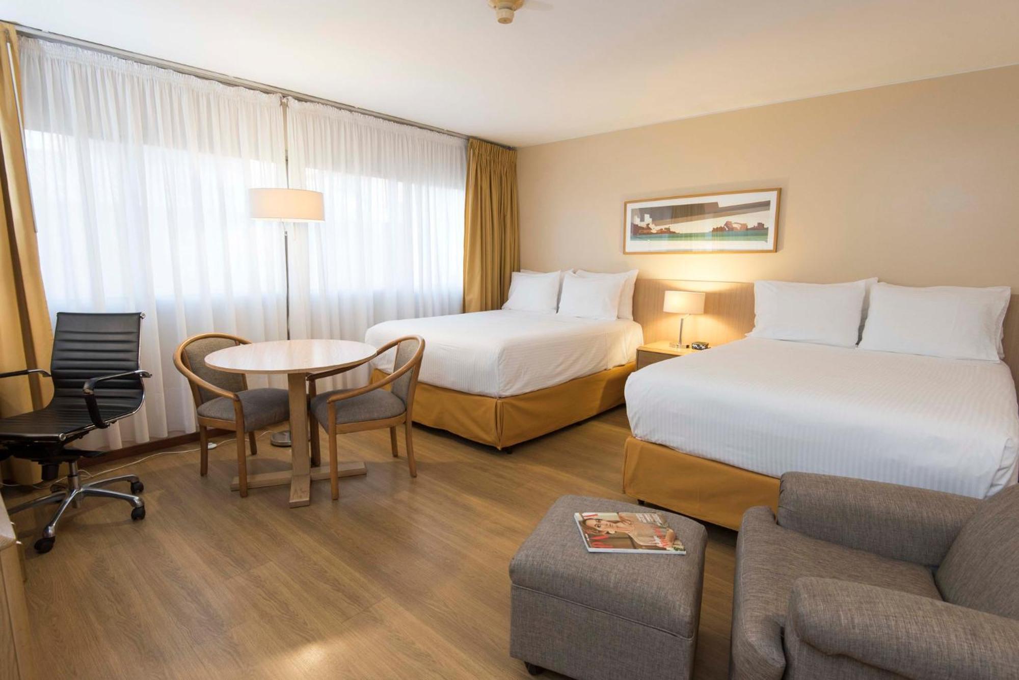 By Ihg होटल